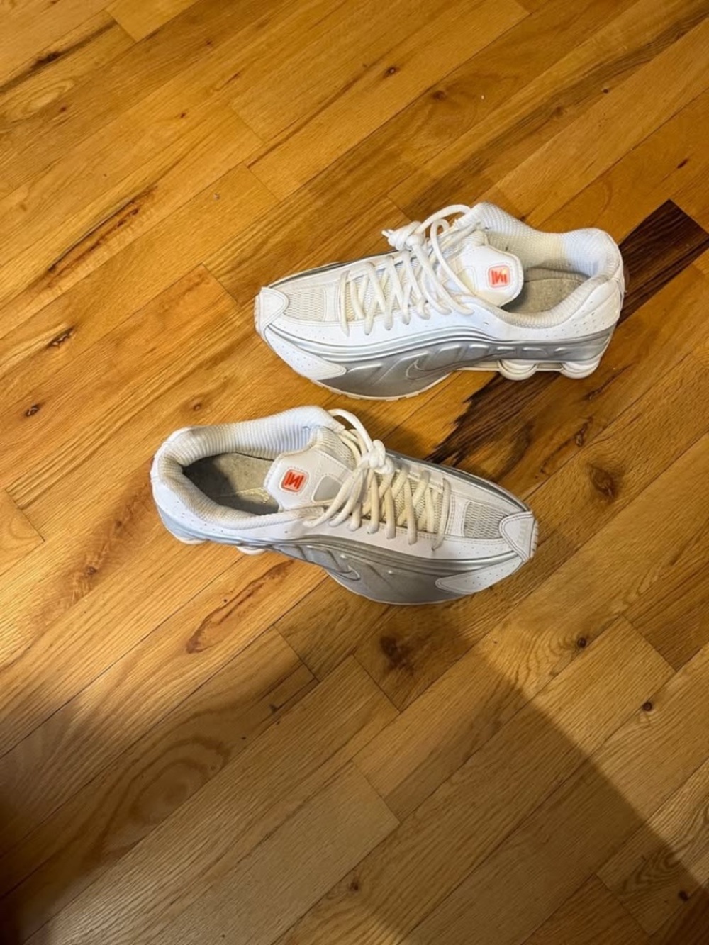 Nike Shox R4